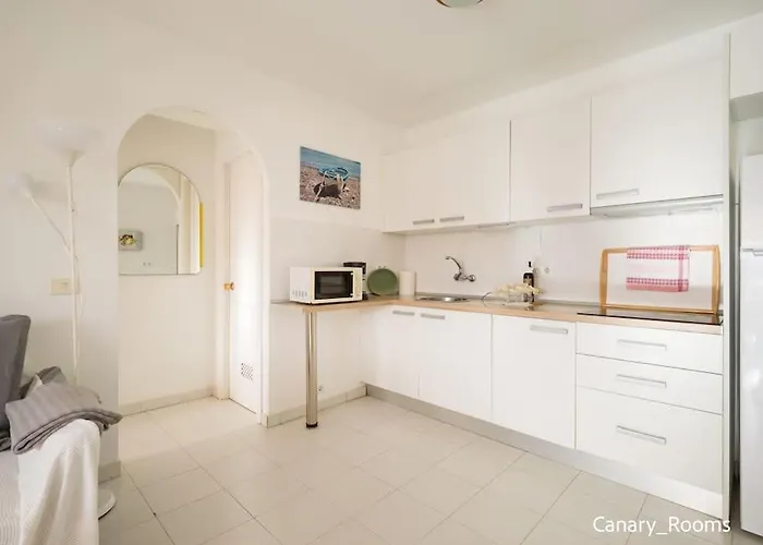 Casa Esmeralda - Monsenor Apts *